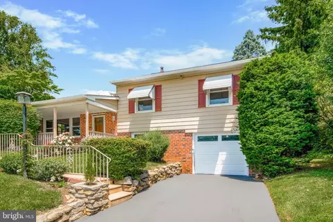 723 Wisteria Dr, Newtown Square, PA 19073