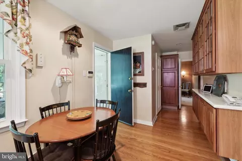 Entry Way - 1818 Spring Valley Dr, Springfield, PA 19064 photo 1 of 2