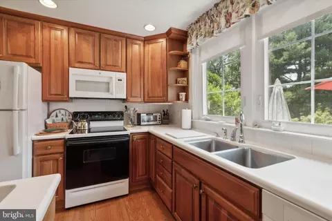 Kitchen - 1818 Spring Valley Dr, Springfield, PA 19064 photo 4 of 4