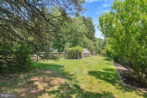 Exterior - 1818 Spring Valley Dr, Springfield, PA 19064 photo 9 of 10