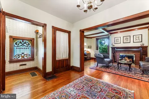 Entry Way - 234 Windermere Ave, Wayne, PA 19087 photo 2 of 3