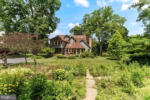 Exterior - 234 Windermere Ave, Wayne, PA 19087 photo 6 of 7