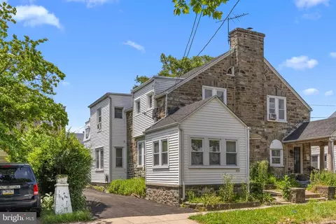 110 Powell Ln, Upper Darby, PA 19082
