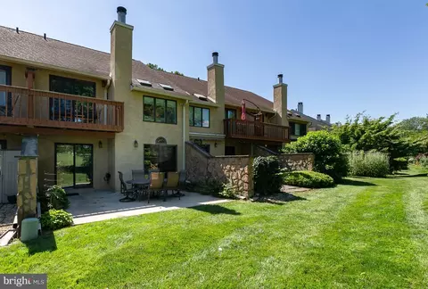 635 Niblick Ln, Wallingford, PA 19086