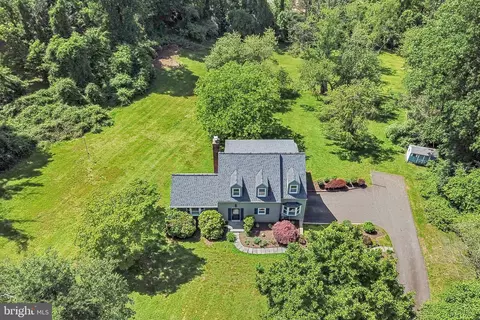 39 Skyline Dr, Glen Mills, PA 19342