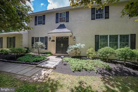 466 Wyldhaven Rd, Bryn Mawr, PA 19010