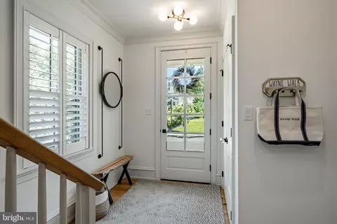 Entry Way - 415 Maplewood Ave, Wayne, PA 19087 photo 1 of 9