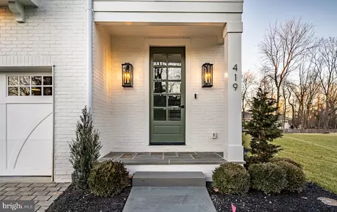 Exterior - 415 Maplewood Ave, Wayne, PA 19087 photo 6 of 8