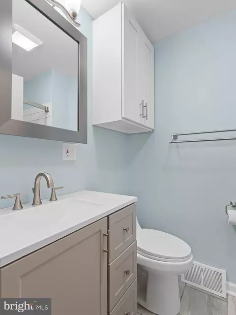 917 Flora Ln, Marcus Hook, PA 19061 photo 18