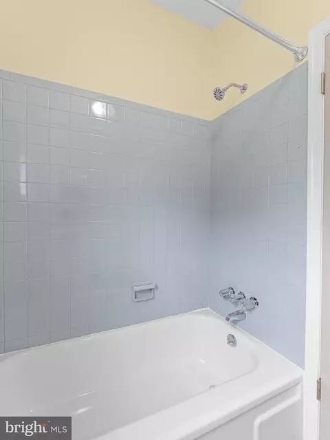 917 Flora Ln, Marcus Hook, PA 19061 photo 24