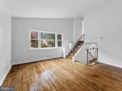 917 Flora Ln, Marcus Hook, PA 19061 photo 13