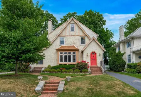 507 Valley Rd, Havertown, PA 19083