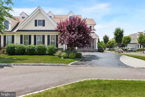 406 Berlo Ln, Newtown Square, PA 19073
