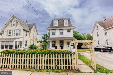 636 Mohawk Ave, Norwood, PA 19074