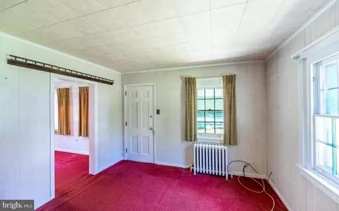 Entry Way - 218 Biddulph Rd, Wayne, PA 19087 photo 5 of 8