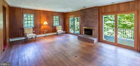 Living - 218 Biddulph Rd, Wayne, PA 19087 photo 1 of 5