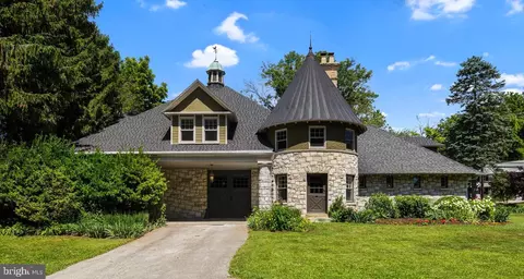 Exterior - 212 Plush Mill Rd, Wallingford, PA 19086 photo 2 of 19