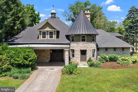 Exterior - 212 Plush Mill Rd, Wallingford, PA 19086 photo 17 of 19
