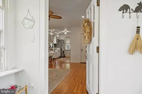 20 Walnut Rd, Wallingford, PA 19086 photo 3