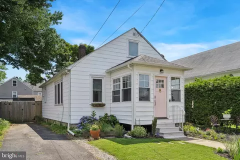 20 Walnut Rd, Wallingford, PA 19086 photo 2