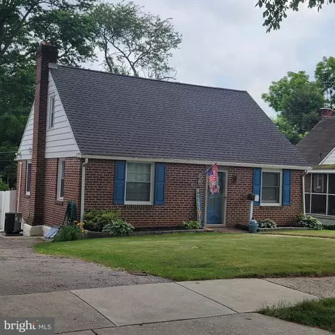 154 Taylor Ave, Woodlyn, PA 19094