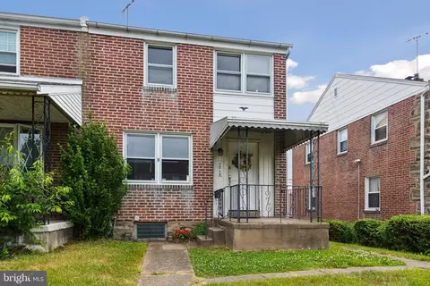 1213 Cobbs St, Drexel Hill, PA 19026