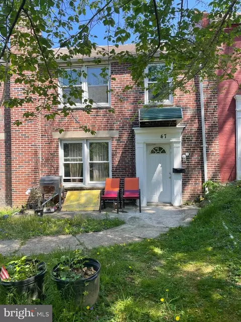 47 Marian Ct, Millbourne, PA 19082 photo 2
