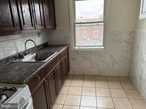 47 Marian Ct, Millbourne, PA 19082 photo 10