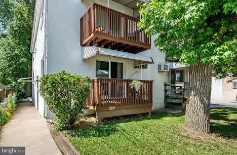 2229 Amosland Rd, Holmes, PA 19043