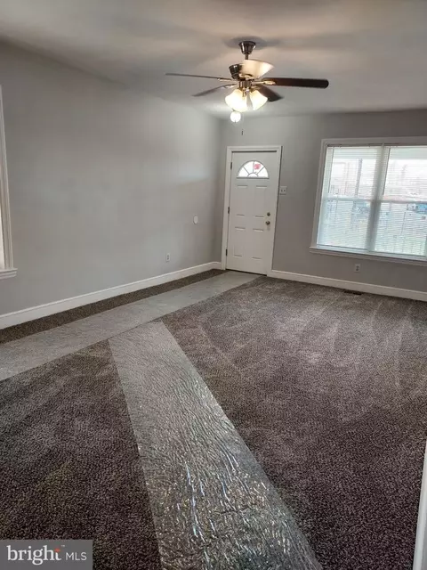 Living - 4506 Post Rd, Marcus Hook, PA 19061 photo 2 of 2