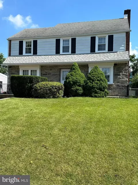 528 Holmes Rd, Morton, PA 19070