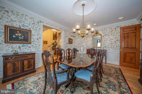 Dining - 225 Ravenscliff Rd, Wayne, PA 19087 photo 2 of 4