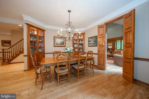 Dining - 225 Ravenscliff Rd, Wayne, PA 19087 photo 3 of 4