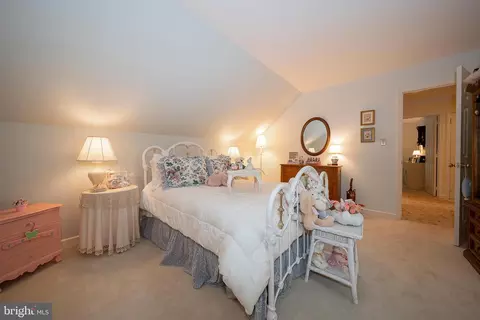 Bedroom - 225 Ravenscliff Rd, Wayne, PA 19087 photo 9 of 10