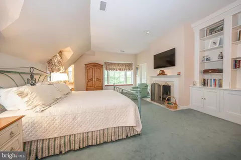 Bedroom - 225 Ravenscliff Rd, Wayne, PA 19087 photo 1 of 10