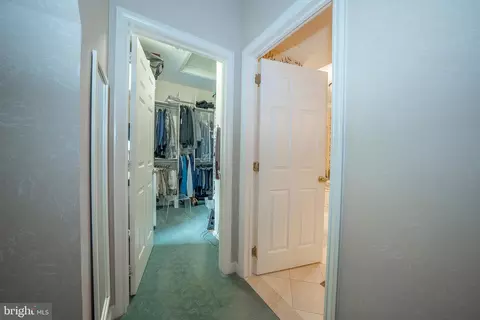 Entry Way - 225 Ravenscliff Rd, Wayne, PA 19087 photo 4 of 4