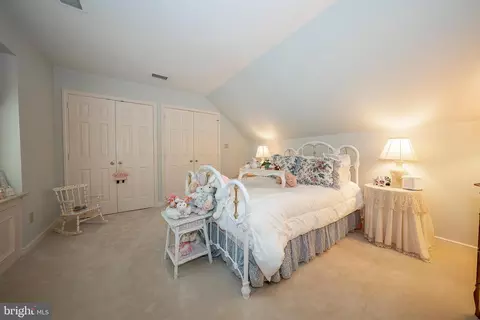 Bedroom - 225 Ravenscliff Rd, Wayne, PA 19087 photo 8 of 10
