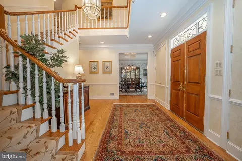 Entry Way - 225 Ravenscliff Rd, Wayne, PA 19087 photo 2 of 4