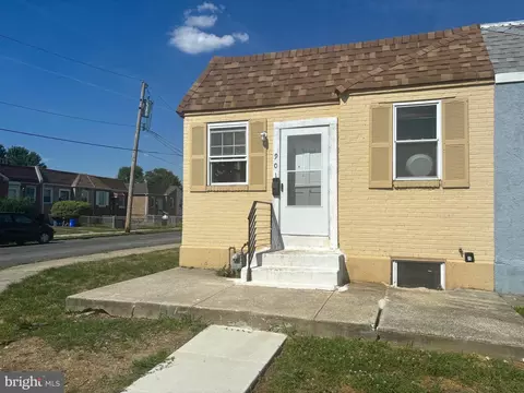 901 Pine Rd, Sharon Hill, PA 19079