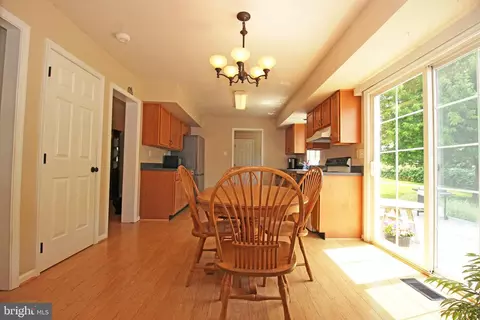 2004 Robert Burns Dr, Aston, PA 19014 photo 17