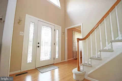 2004 Robert Burns Dr, Aston, PA 19014 photo 11