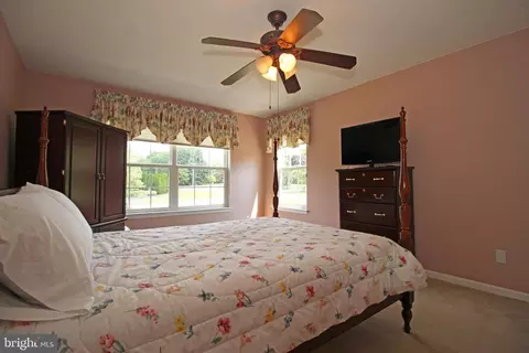 2004 Robert Burns Dr, Aston, PA 19014 photo 22