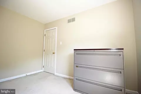 2004 Robert Burns Dr, Aston, PA 19014 photo 27