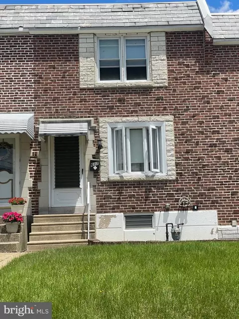 617 Crescent Dr, Glenolden, PA 19036
