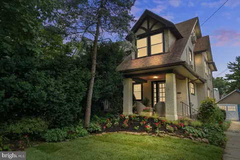 606 Woodcrest Ave, Ardmore, PA 19003