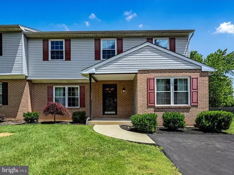 4036 Yorktown Dr, Ogden, PA 19061 photo 2
