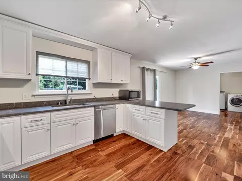 4036 Yorktown Dr, Ogden, PA 19061 photo 8