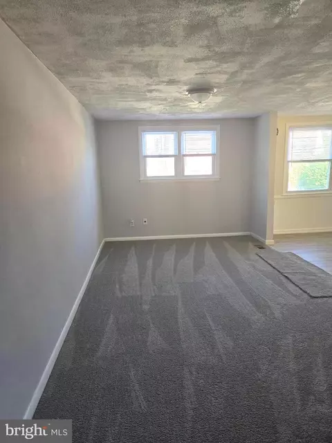 Living - 1404 Elson Rd, Brookhaven, PA 19015 photo 1 of 1