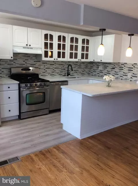 955 Fairfax Rd, Drexel Hill, PA 19026