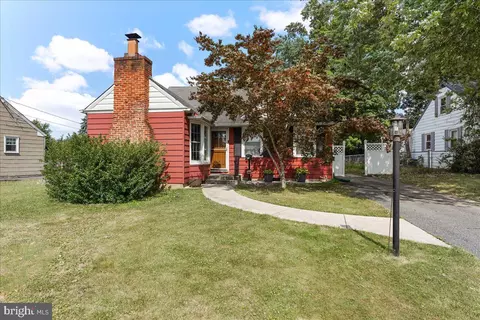 121 Charles Ave, Brookhaven, PA 19015